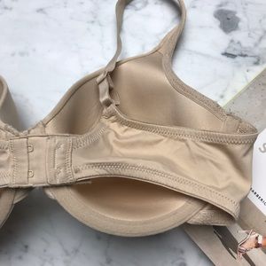 Vanity Fair | Intimates & Sleepwear | Natural Touch Vanity Fair 36d